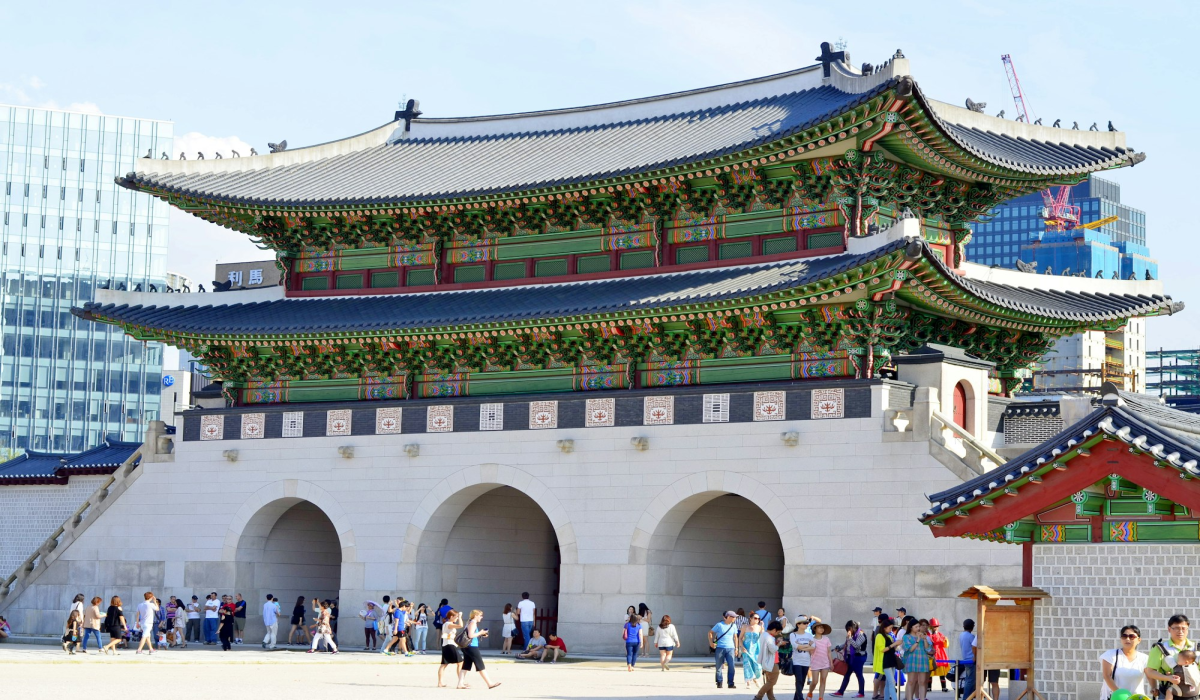 Daytime Exploration of East Asian Traditional Architecture