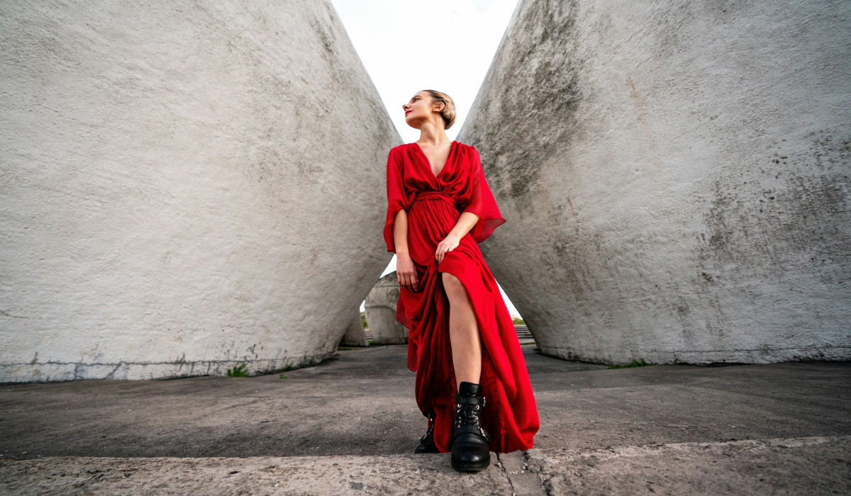 Elegance Meets Brutalism: The Lady in Red