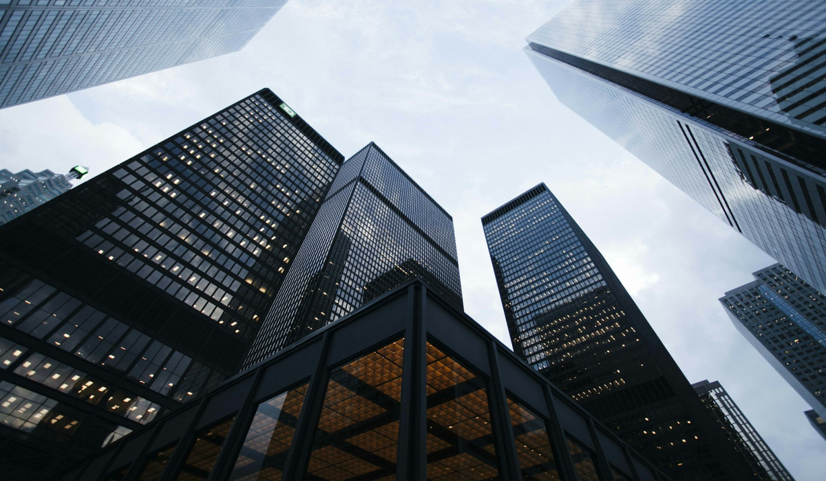 Urban Giants: The Modern Skyline